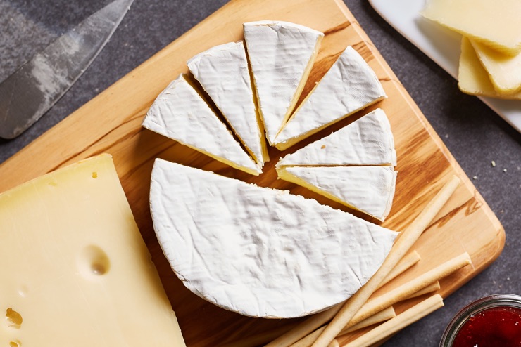mixed cheese varieties